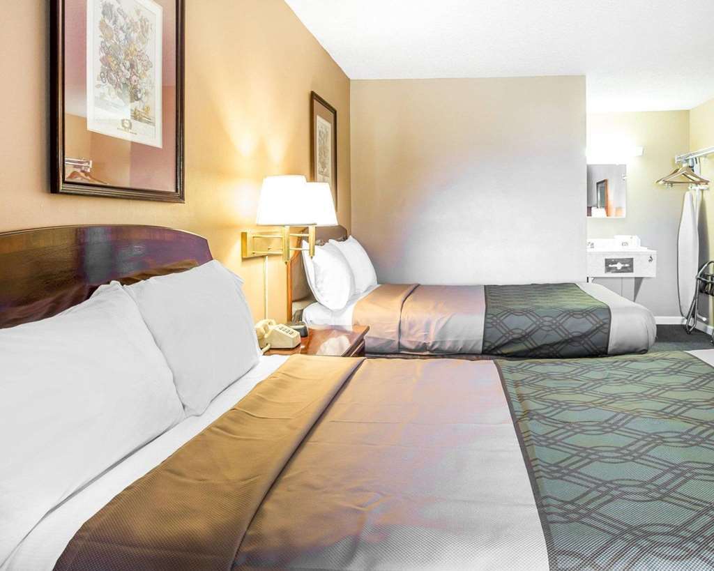 Econo Lodge Union City - Atlanta South Room photo