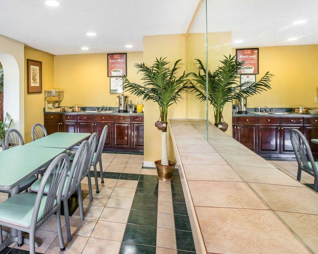 Econo Lodge Union City - Atlanta South Restaurant photo
